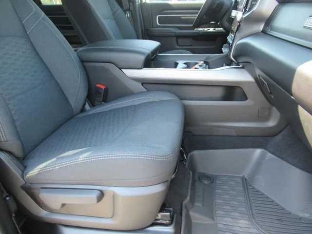 2026 RAM 2500 Big Horn - Photo 11