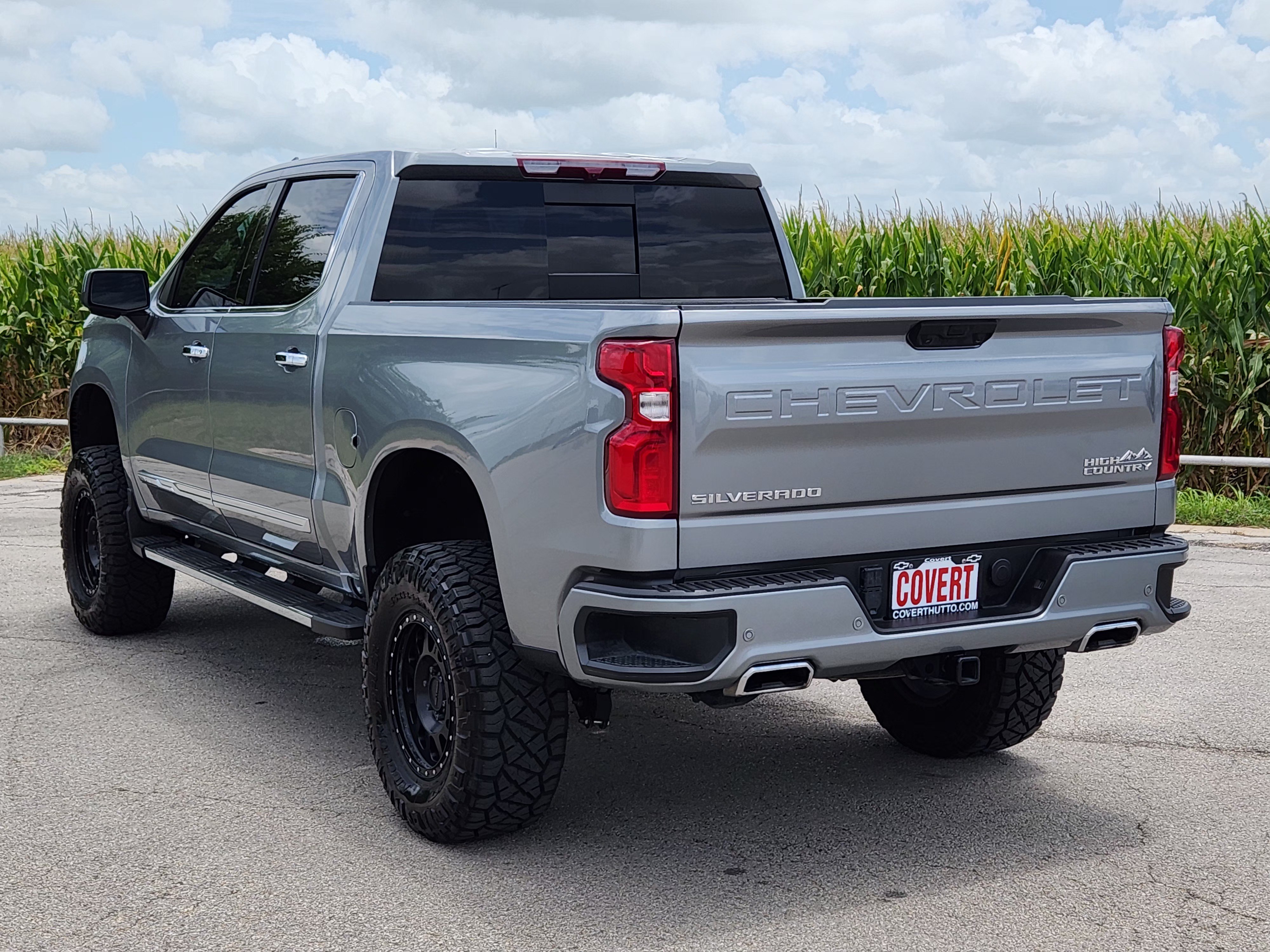 Used 2024 Sterling Gray Metallic Chevrolet High Country image 7