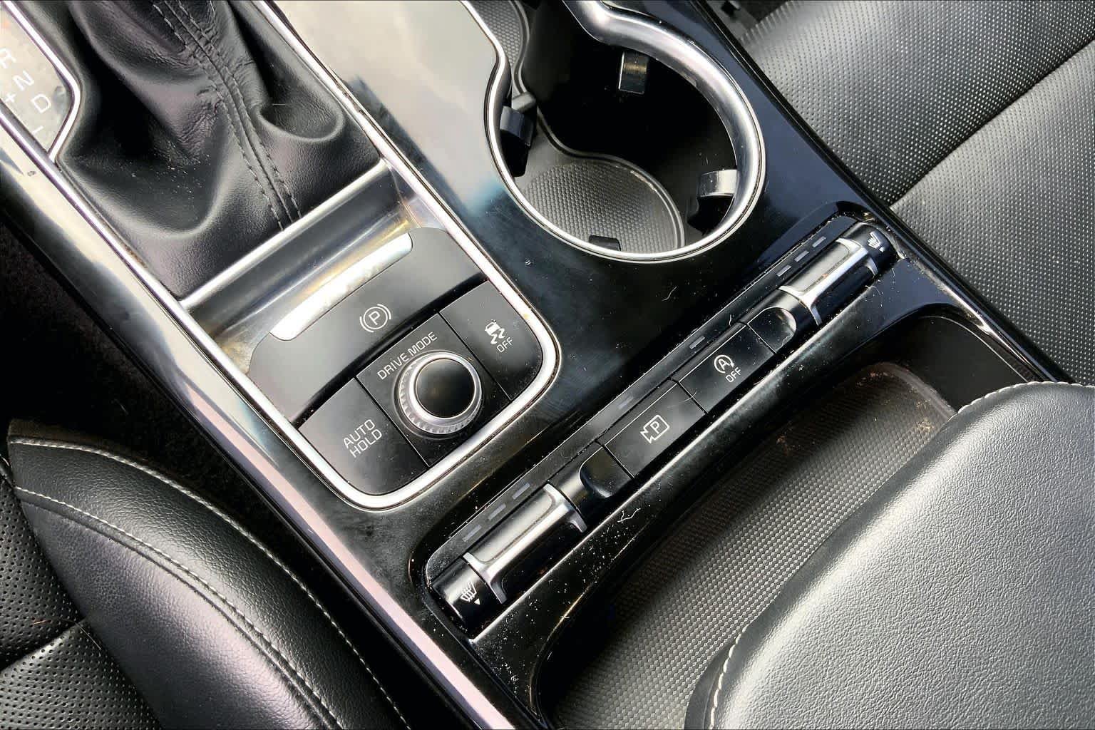 Used 2022 Ceramic Silver Kia GT-Line image 35