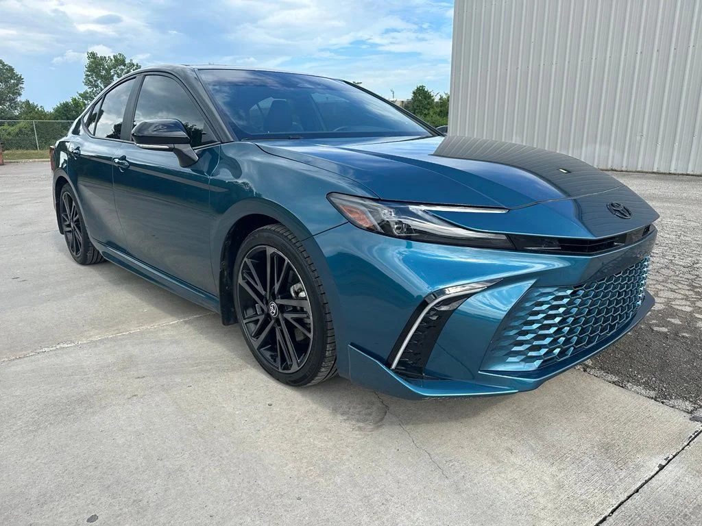 2025 Toyota Camry XSE - Photo 3
