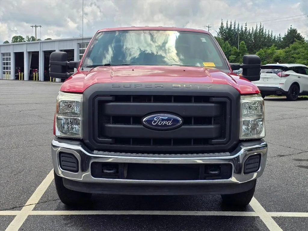 Used 2015 Red Ford XL image 8
