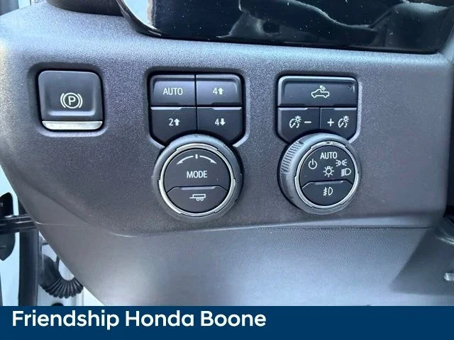 Used 2024 White Chevrolet LT Trail Boss image 17