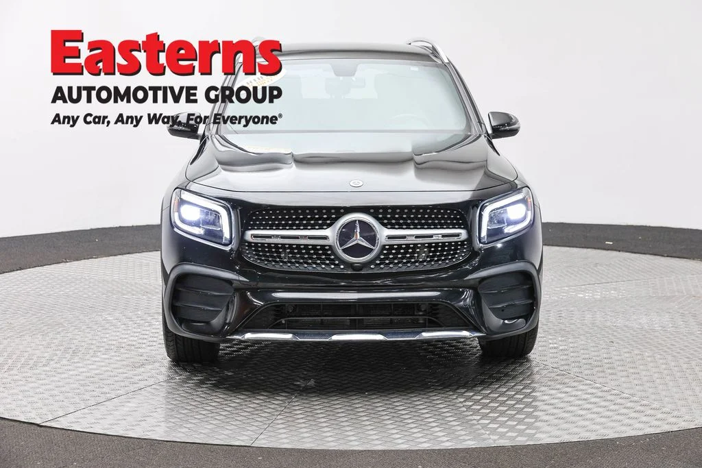 Used 2022 Black Mercedes-Benz GLB 250 image 2