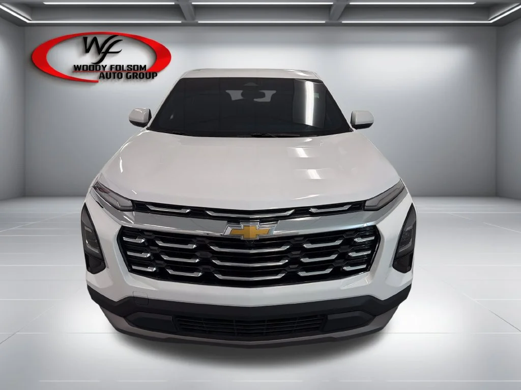 Used 2025 White Chevrolet LT image 2