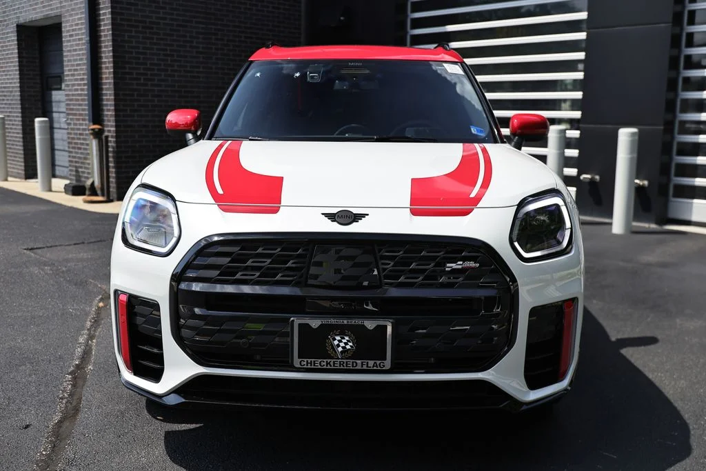 New 2027 White Metallic MINI Iconic image 13