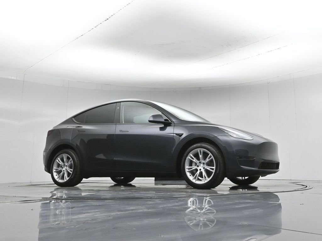 Used 2024 Tesla Model Y Long Range with VIN 7SAYGDEEXRA239161 for sale in Buena Park, CA