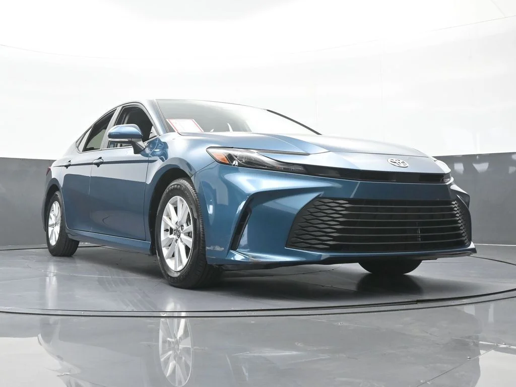 Used 2025 Ocean Toyota LE image 60