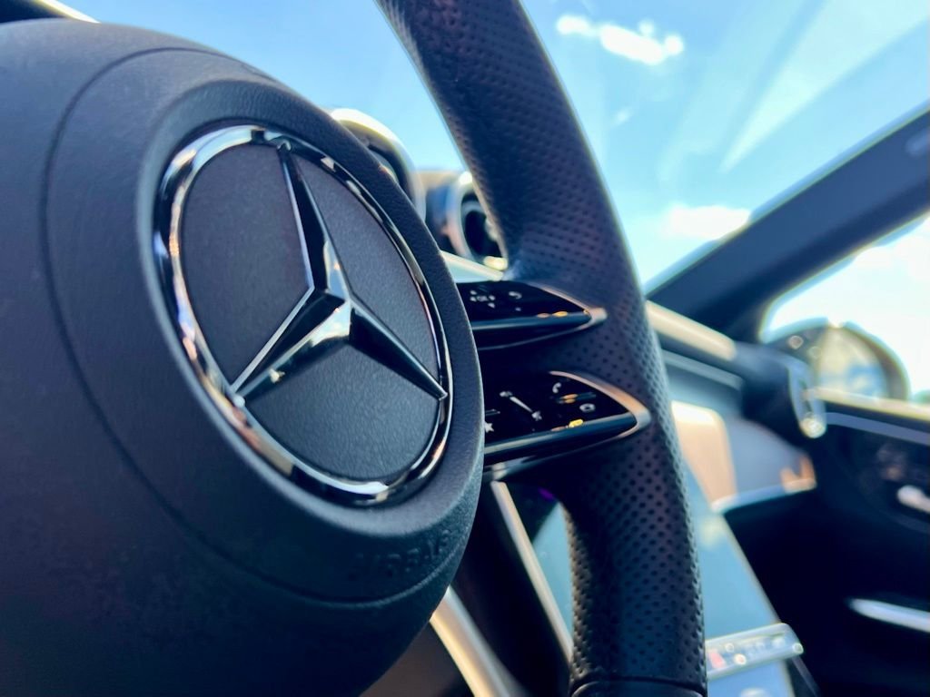 Certified Used 2026  Mercedes-Benz GLC 300 image 10