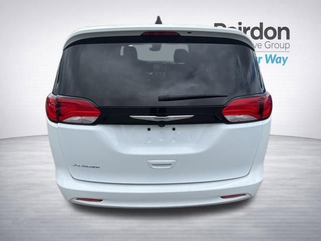 Used 2023 Bright White Clearcoat Chrysler LX image 6
