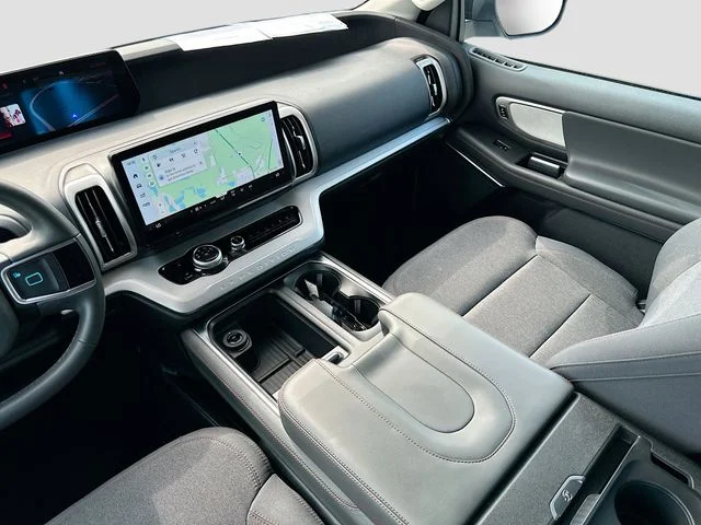 Used 2025 Silver Ford Active image 22