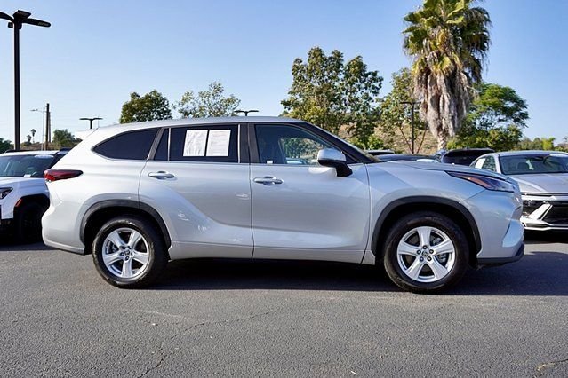 Used 2025 Silver Toyota LE image 6