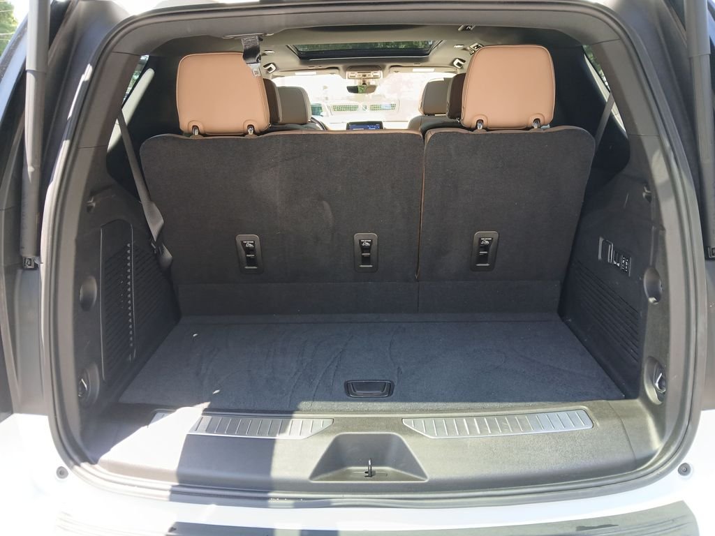 Used 2021 White Chevrolet Premier image 43