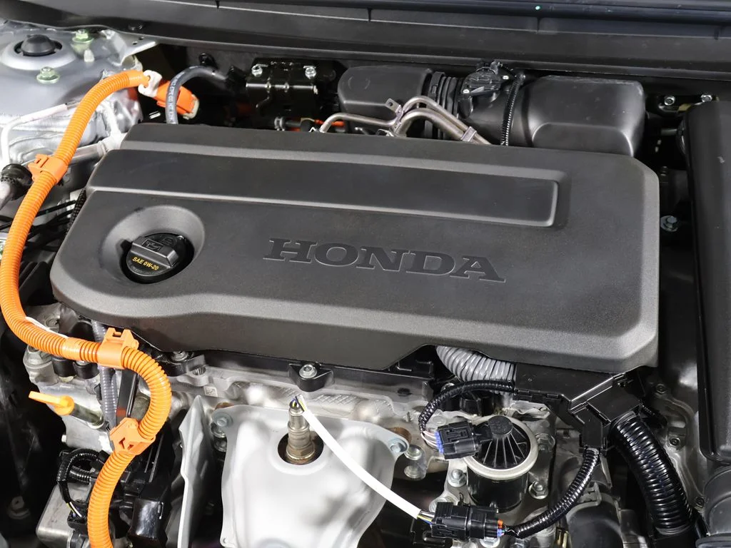 Used 2025 Silver Honda EX-L image 17