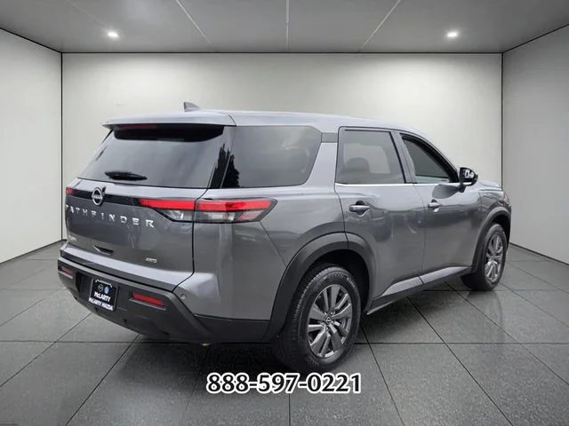 Used 2022 Gray Nissan S image 5