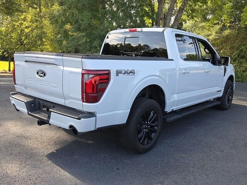 Used 2025 Space White Metallic Ford LARIAT image 14