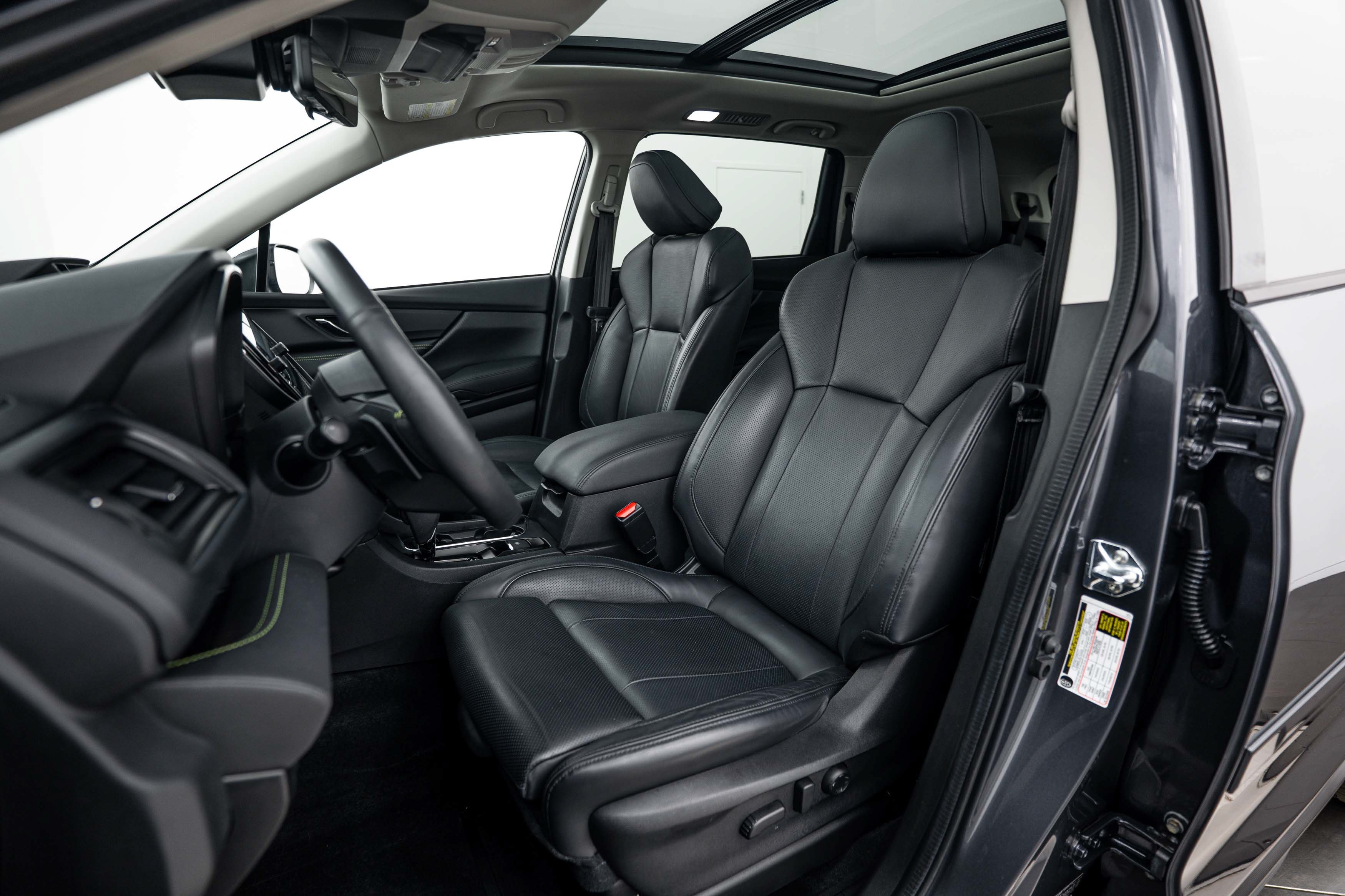 Used 2025 Magnetite Gray Metallic Subaru Onyx Edition Touring image 15