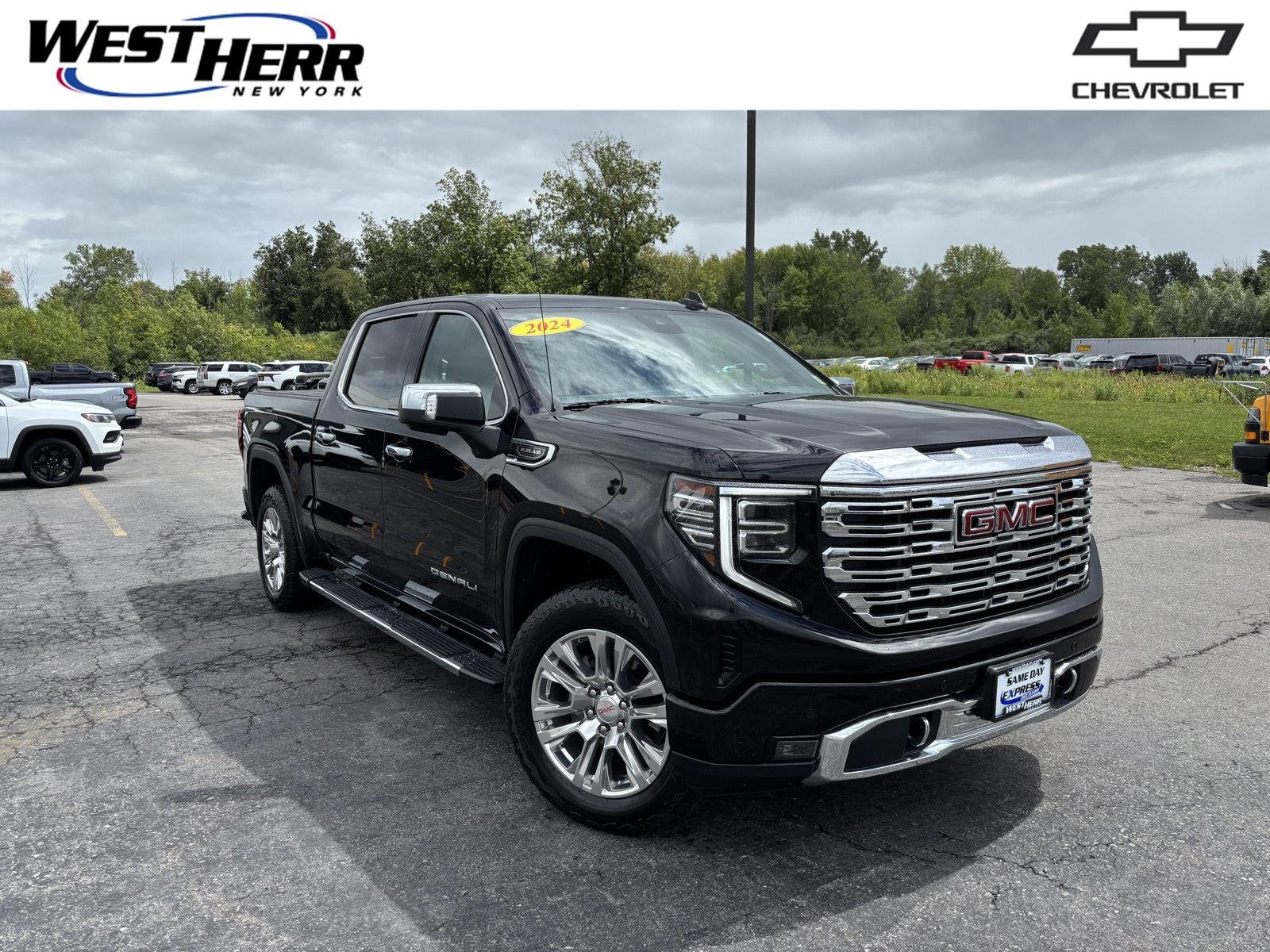 Used 2024 Onyx Black GMC Denali image 1
