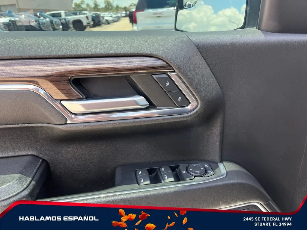 Used 2024 Summit White Chevrolet RST image 23