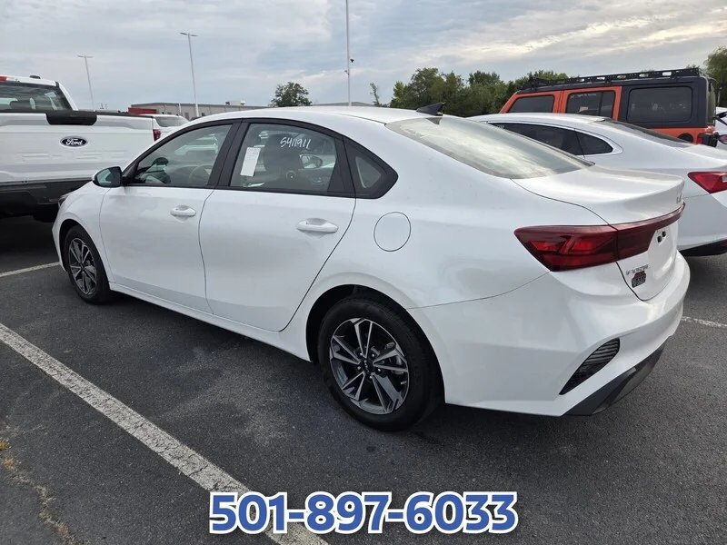 Used 2024 Snow White Pearl KIA LXS image 4
