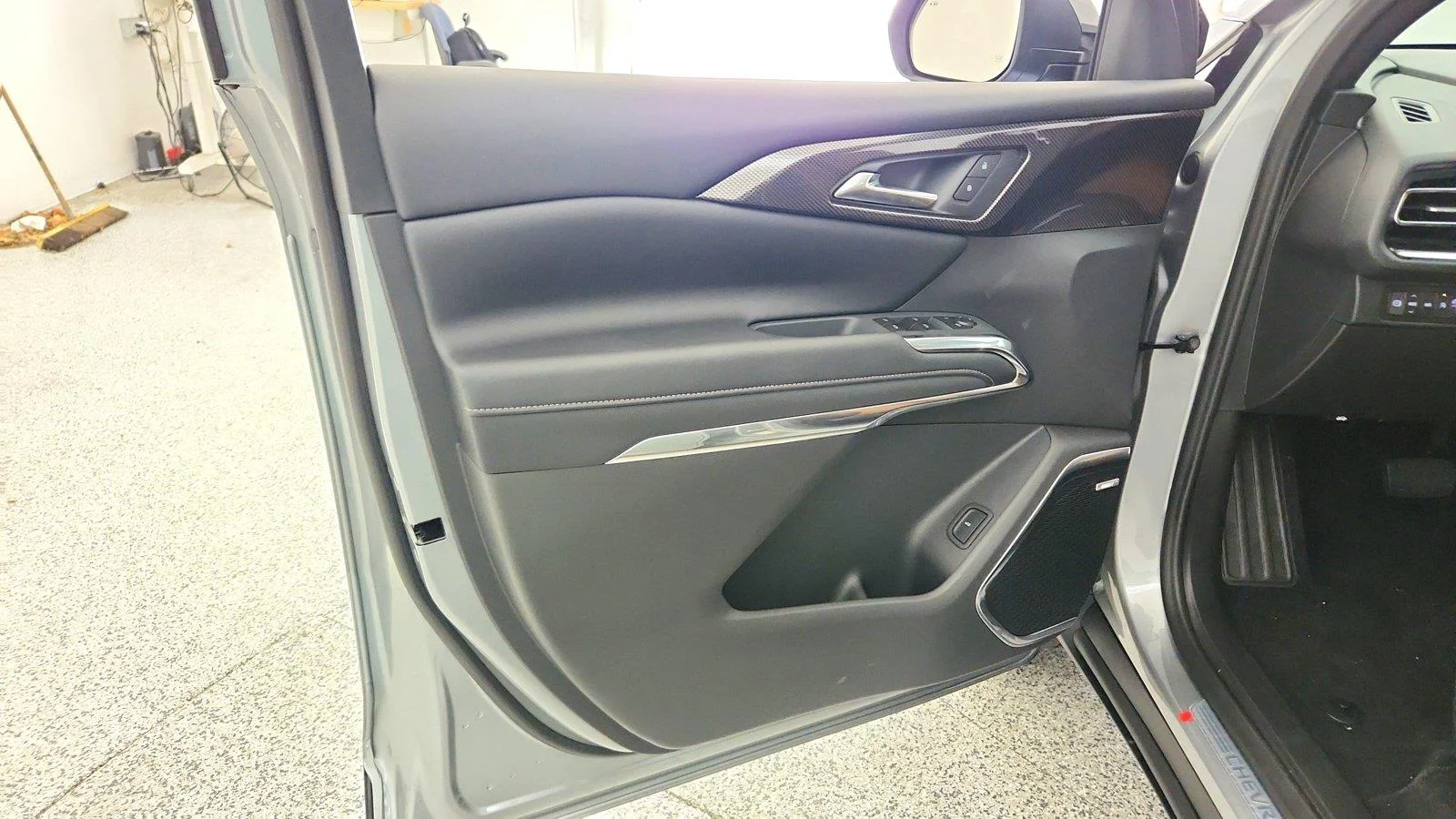 2027 Chevrolet Traverse Z71 - Photo 26