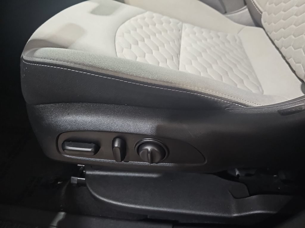 Used 2019 KINETIC BLUE METALLIC Chevrolet LS image 33