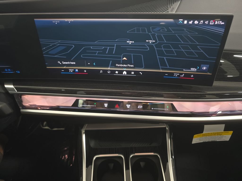 2026 BMW 7 Series 750e - Photo 15