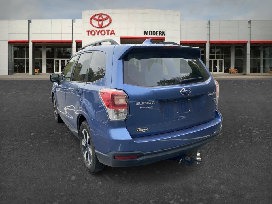 Used 2018 Quartz Blue Pearl Subaru Premium image 7