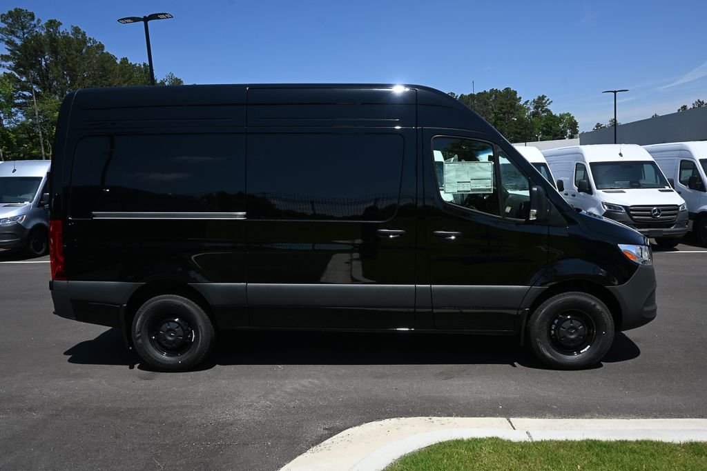 New 2026 Jet Black Mercedes-Benz Cargo 144 WB image 24