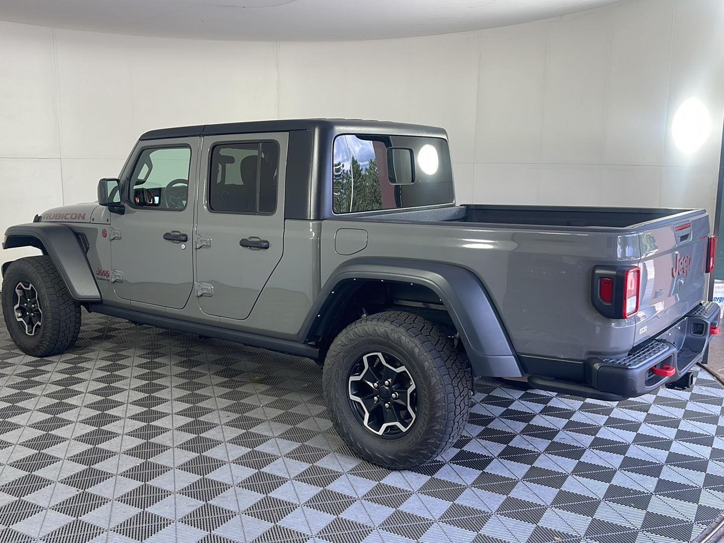 Used 2021 Sting-Gray Clearcoat Jeep Rubicon image 10