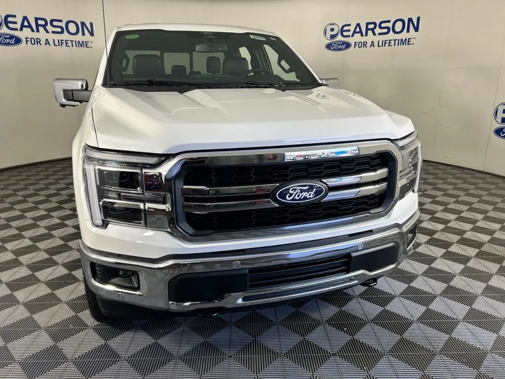 New 2026 Star White Metallic Tri-Coat Ford Lariat® image 3