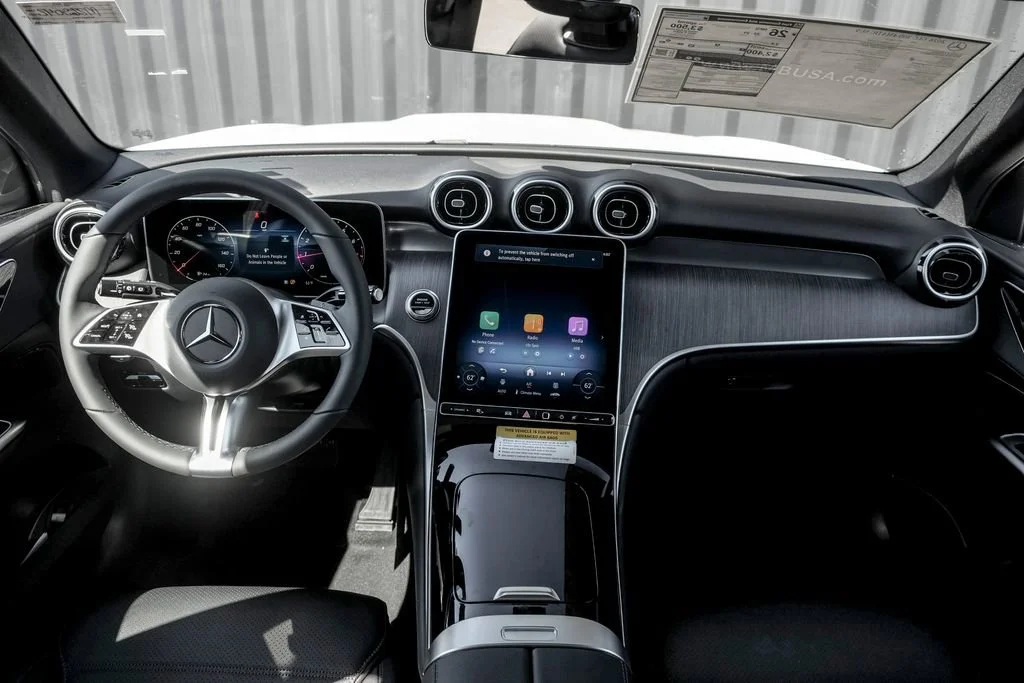 New 2026 Polar White Mercedes-Benz GLC 300 image 51