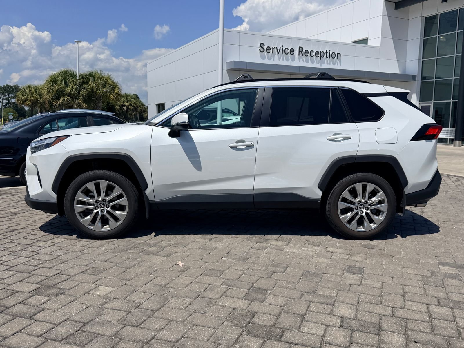 Used 2024 Pearl Toyota XLE Premium image 11