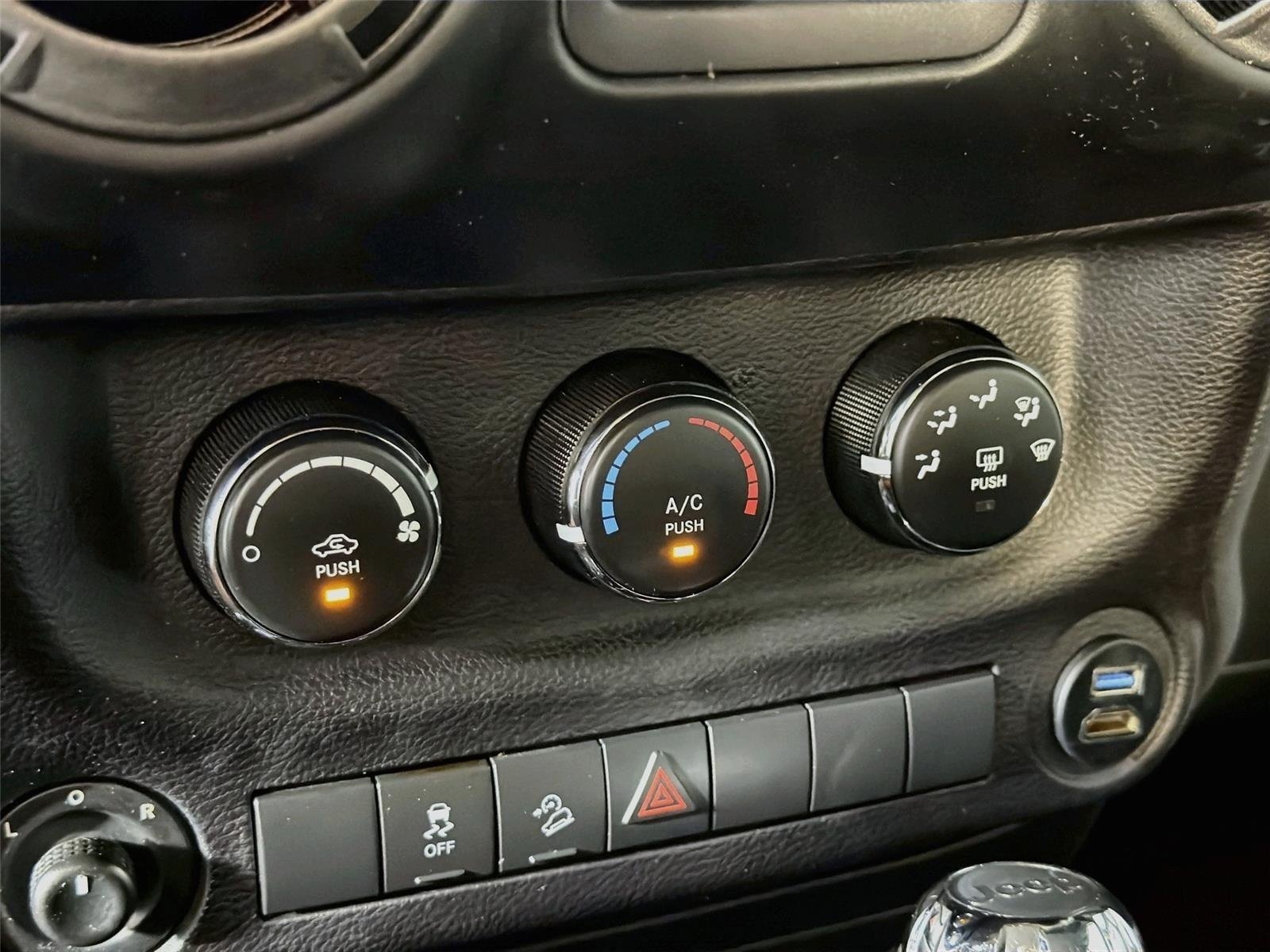 Used 2016 Bright White Clearcoat Jeep Sport image 15