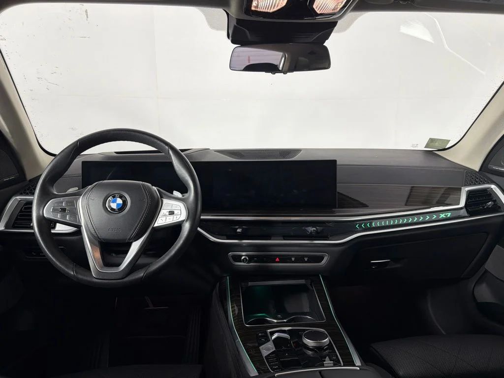 Used 2025 Gray BMW xDrive40i image 24
