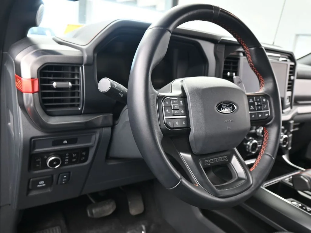 Used 2025 Green Ford Raptor image 16