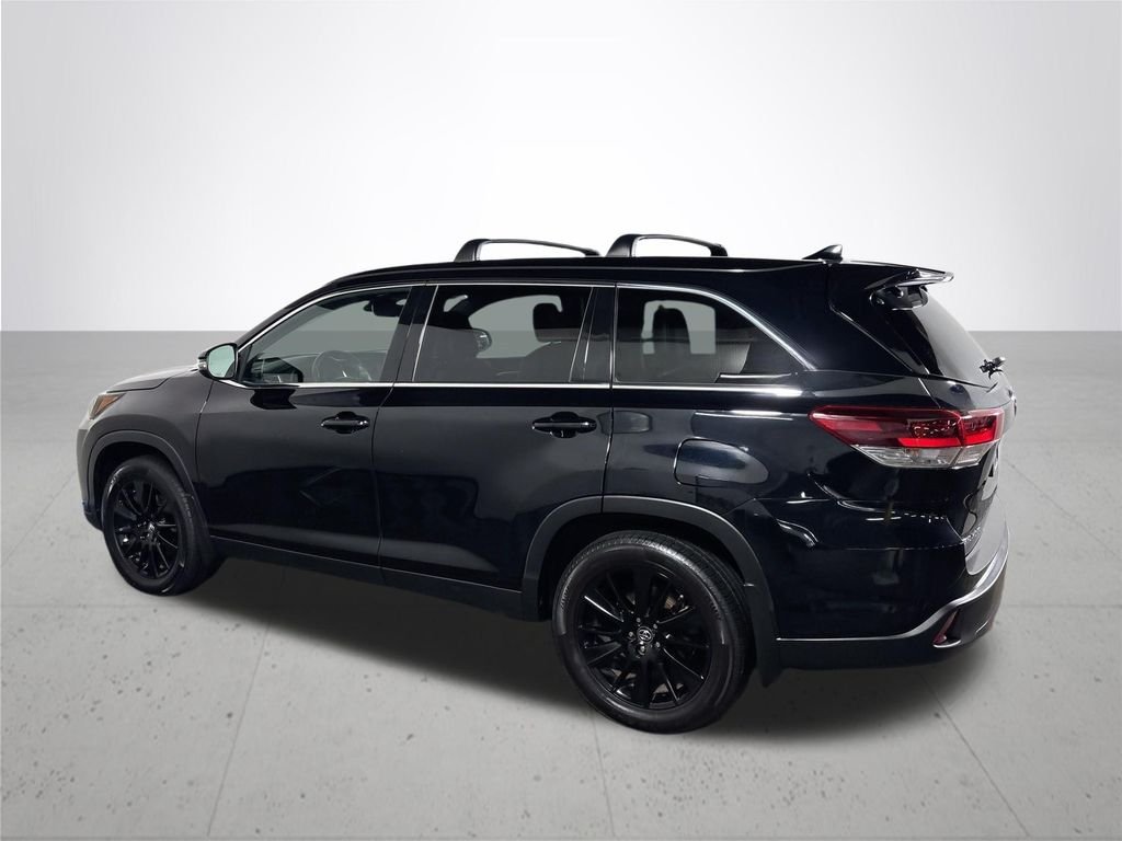 Used 2019 Midnight Black Metallic Toyota SE image 8