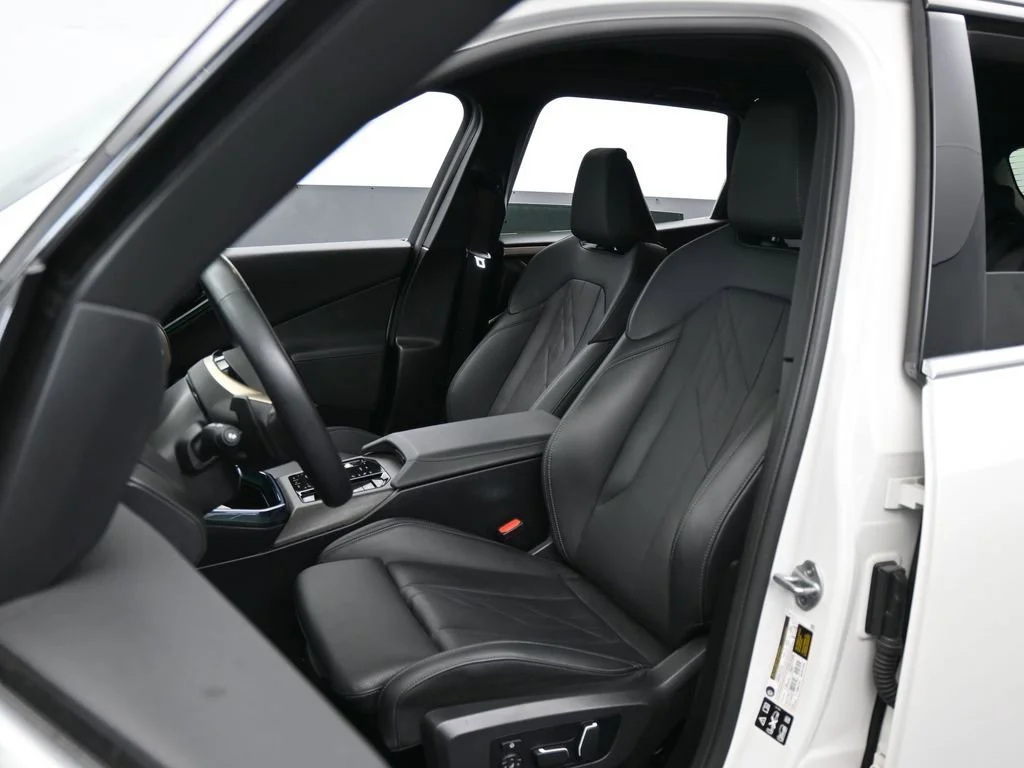 2025 BMW X3 30 - Photo 10