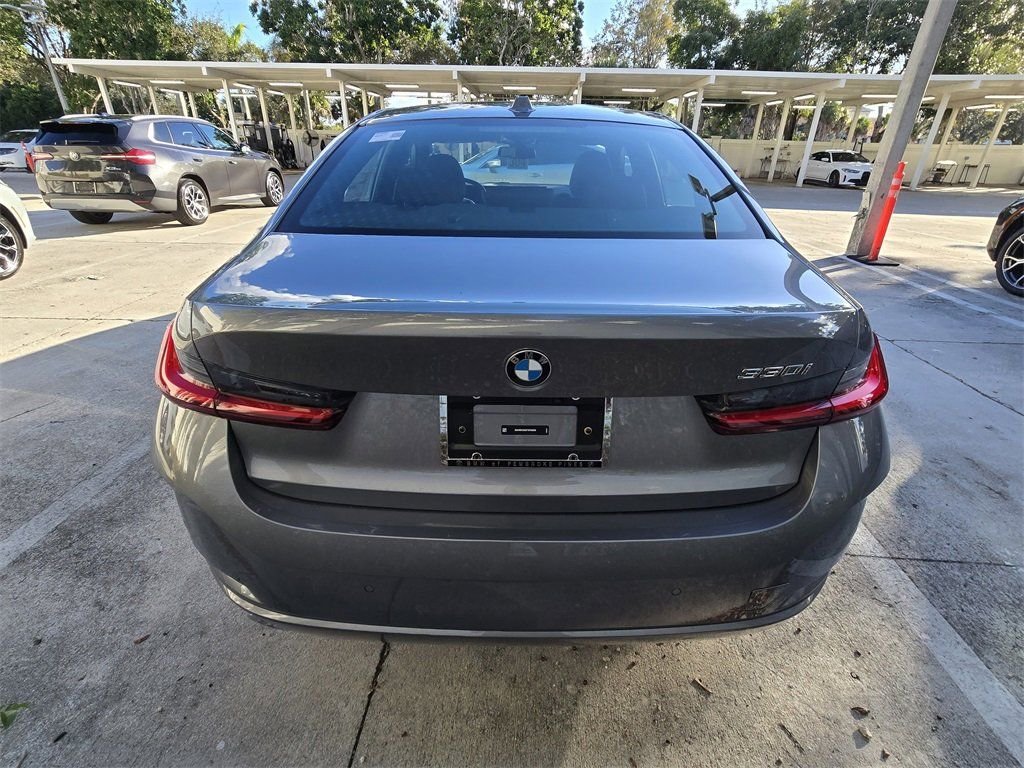 Used 2026 Skyscraper Grey Metallic BMW 330i image 4