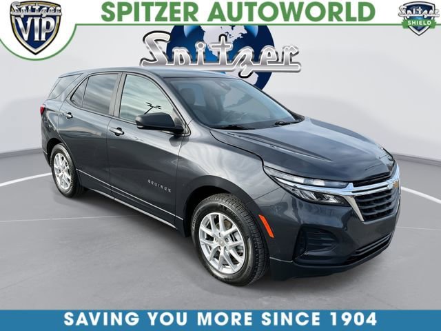 2022 Chevrolet Equinox LS's photo