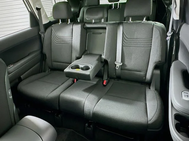New 2026 White Hyundai SE image 11