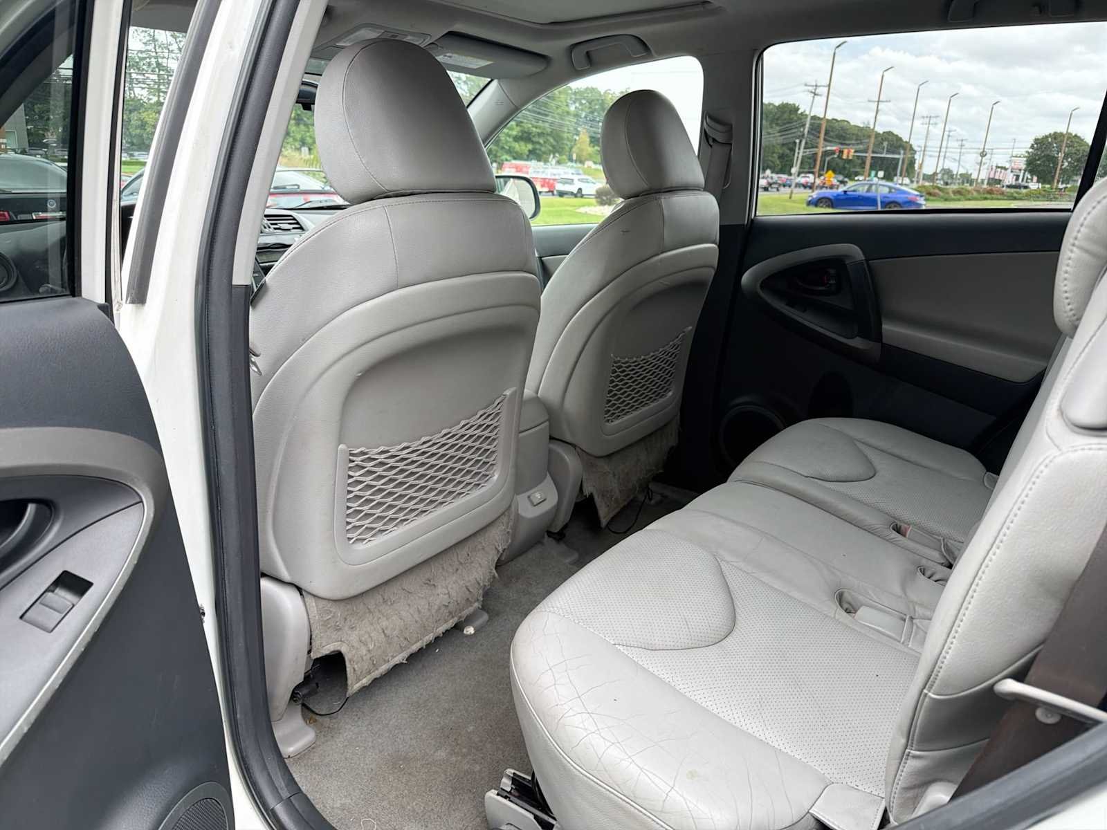 Used 2010 Blizzard Pearl Toyota Ltd image 12