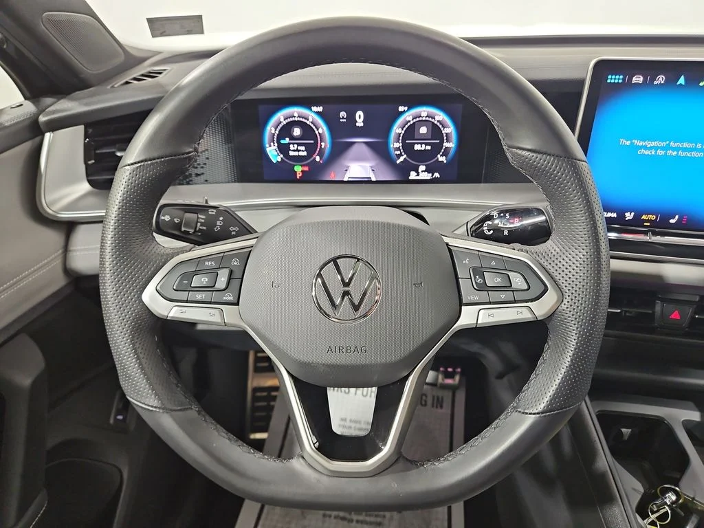 Certified Used 2025 Gray Volkswagen 2.0T SE R-Line Black image 17