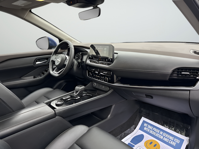Used 2023 Blue Nissan SL image 17