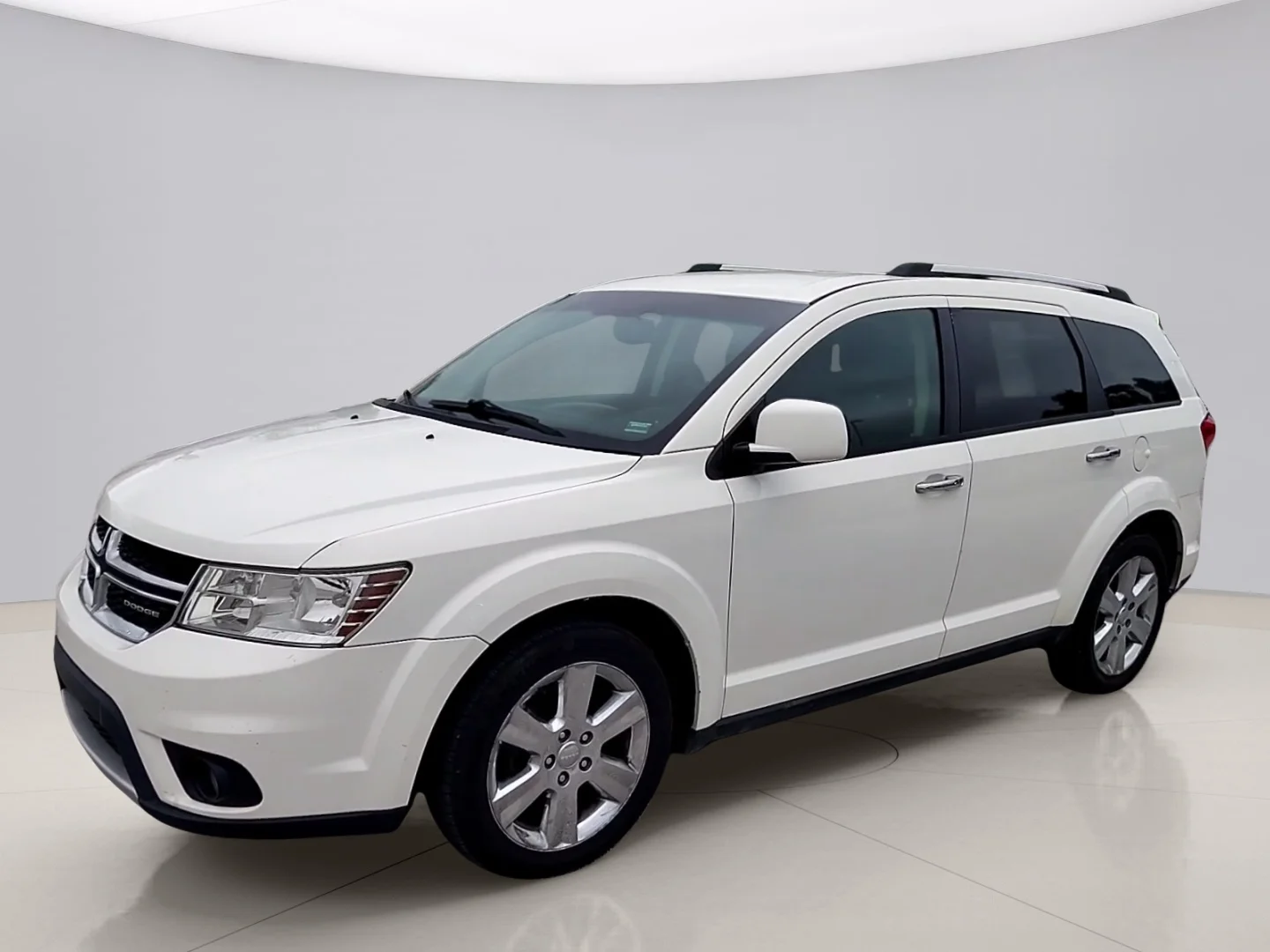 Used 2012 White Dodge CREW AWD image 1
