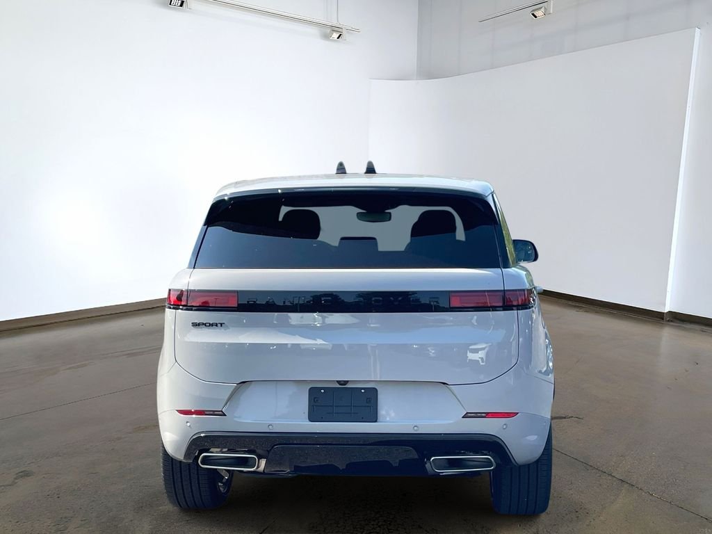 New 2026 Borasco Grey Land Rover Dynamic SE image 5