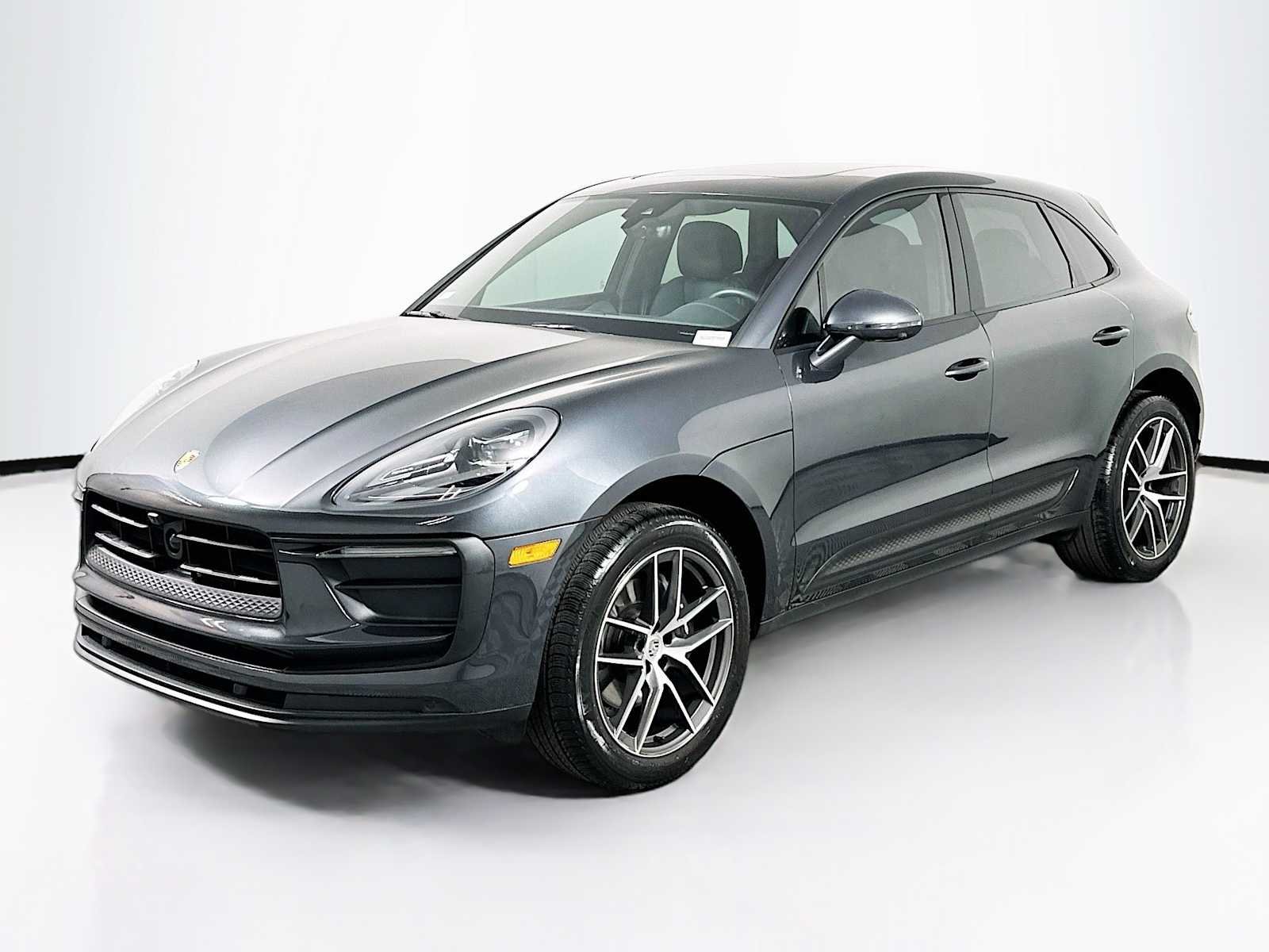 2025 Porsche Macan 