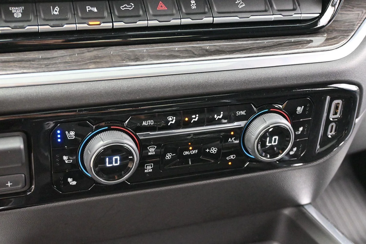 Used 2025 Lakeshore Blue Metallic Chevrolet LTZ image 22