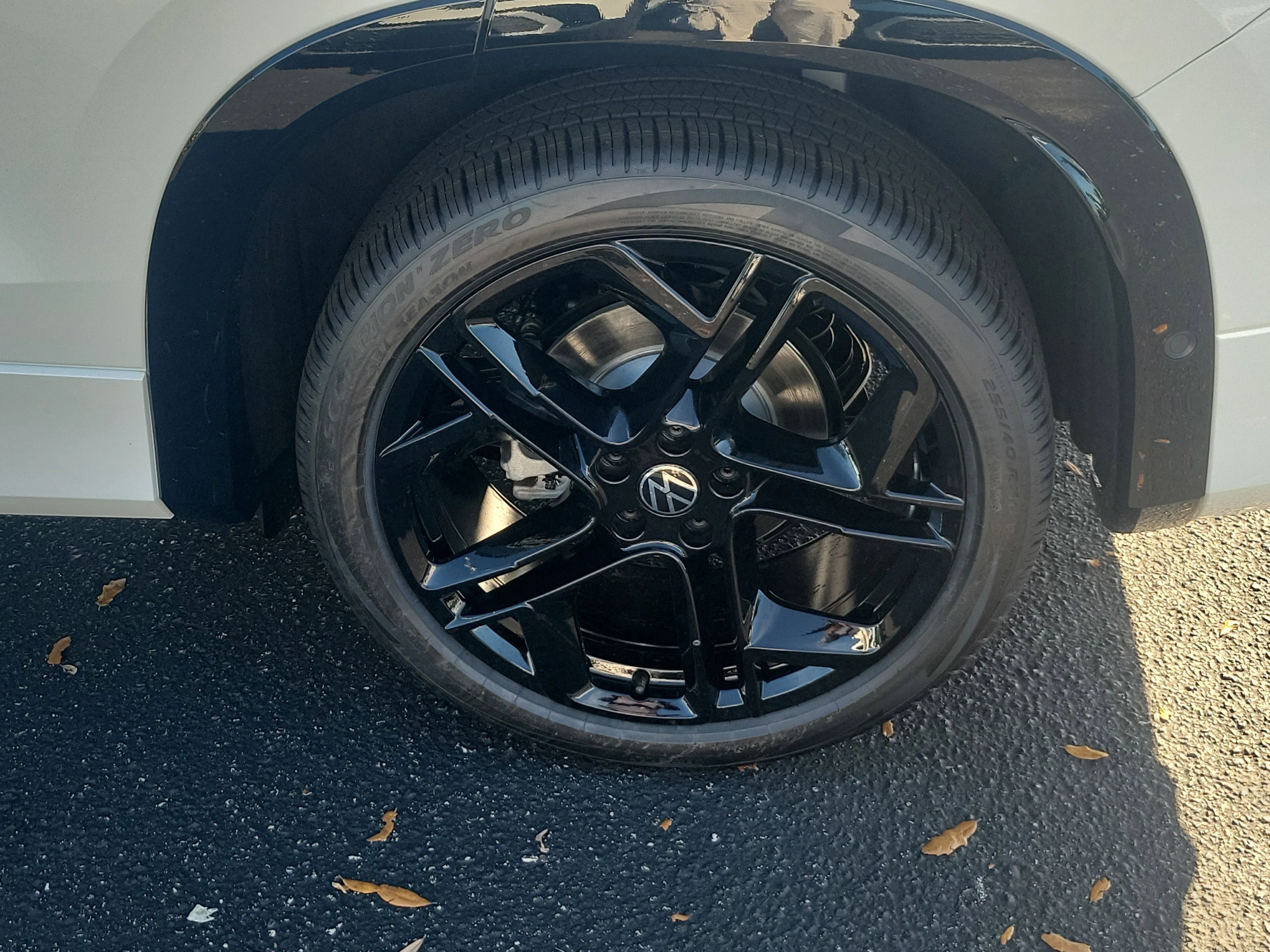 2026 Volkswagen Tiguan SE R-LINE BLACK - Photo 33
