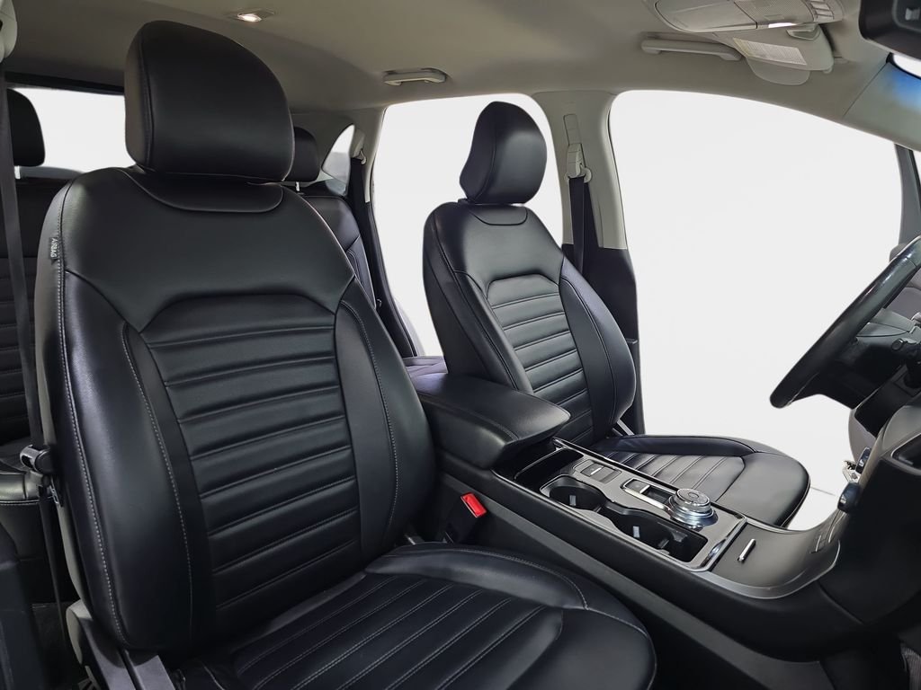 Used 2019 Silver Ford SEL image 12