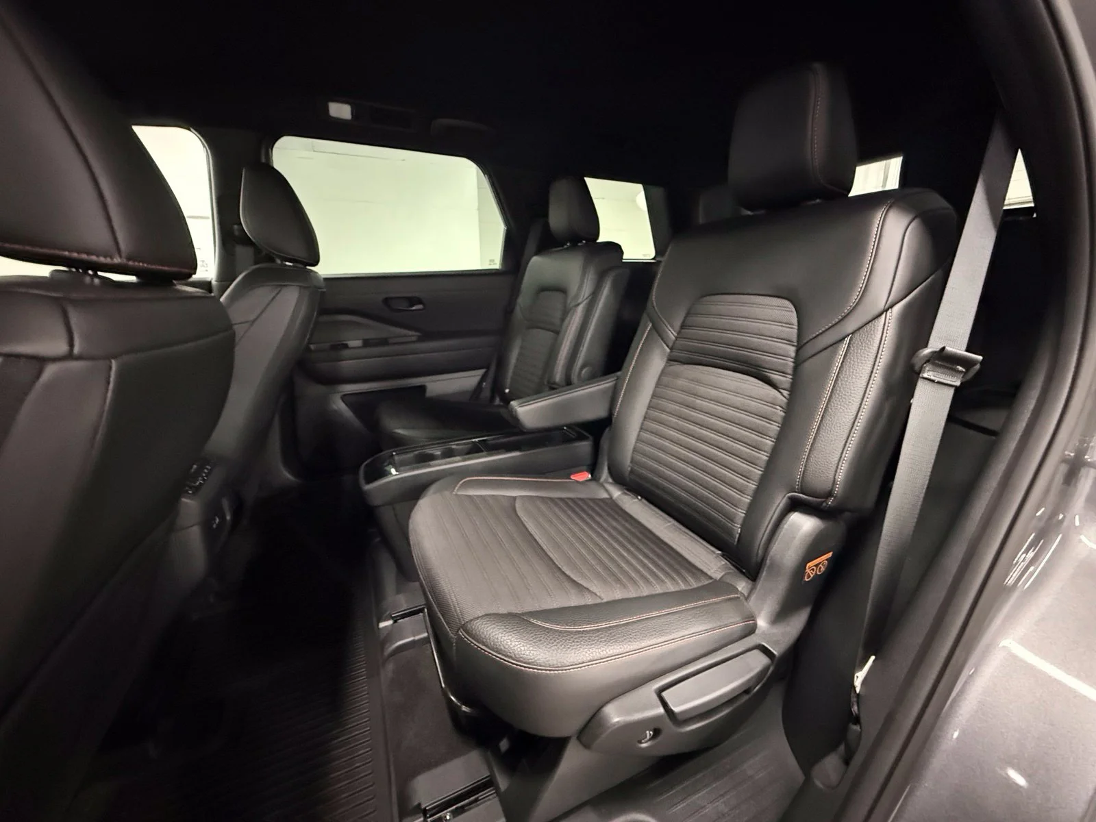 Used 2025 Gray Nissan Rock Creek image 23